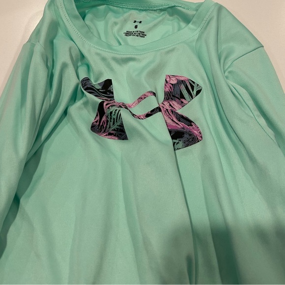 Under Armour Mint Green Long Sleeve Athletic Tee Shirt Size 6 - Picture 4 of 4